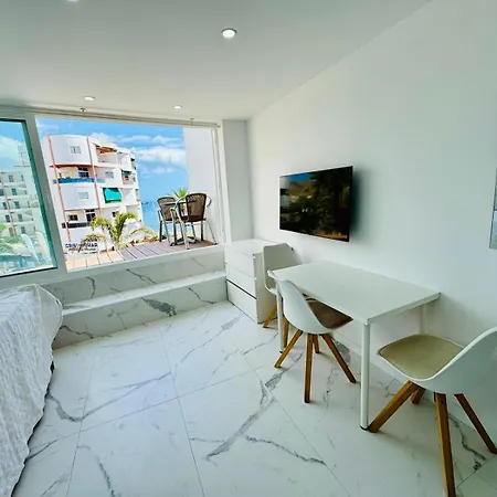 Daire Cristianos Must-see Beachfront Apartment, Stunning Views In Tenerife *