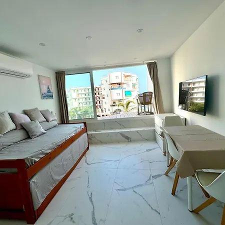 Cristianos Must-see Beachfront Apartment, Stunning Views In Tenerife Daire Los Cristianos (Tenerife)