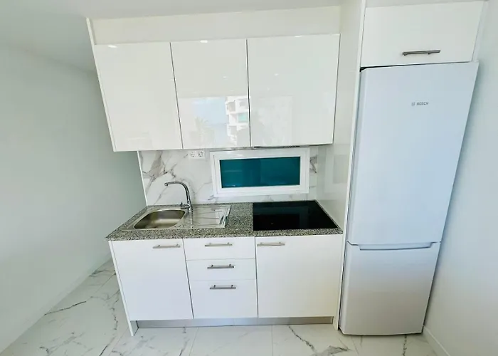 Cristianos Must-see Beachfront Apartment, Stunning Views In Tenerife Los Cristianos (Tenerife)