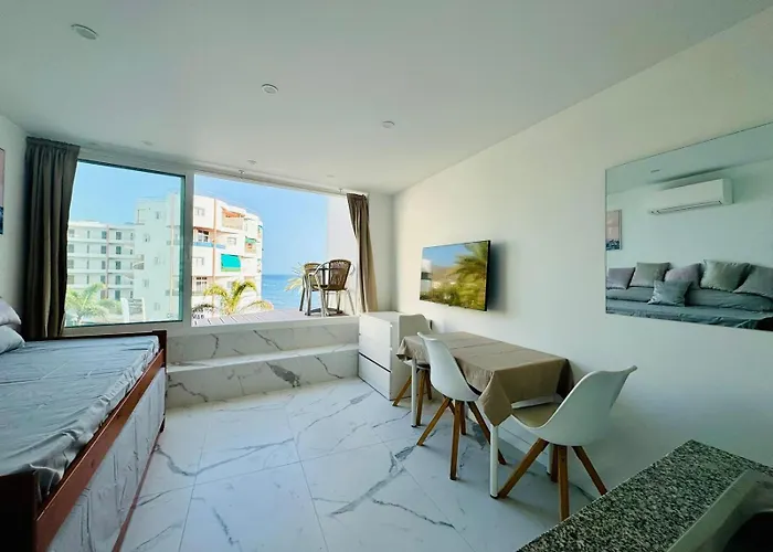 Appartamento Cristianos Must-see Beachfront Apartment, Stunning Views In Tenerife Los Cristianos (Tenerife)