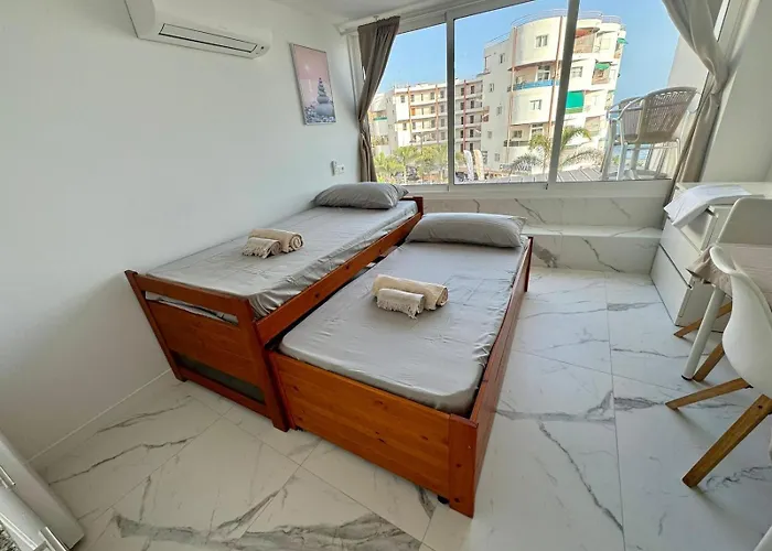 Cristianos Must-see Beachfront Apartment, Stunning Views In Tenerife * ロスクリスティアーノス